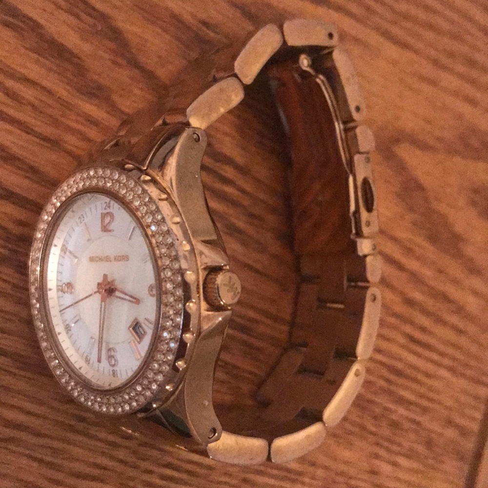 Michael Kors Watch - Picture 2 of 2